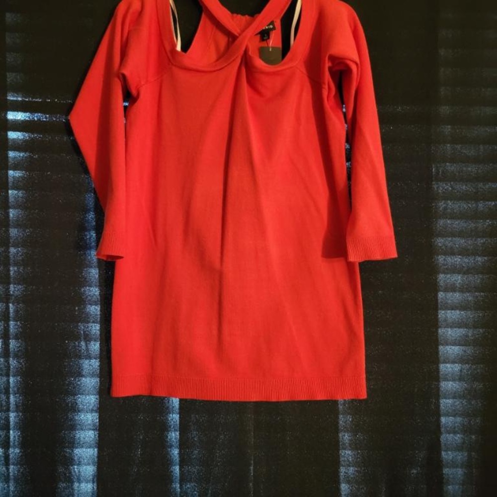 S Valiant Poppy LS Cross Neck Cld-Torrid Size 1X-Red